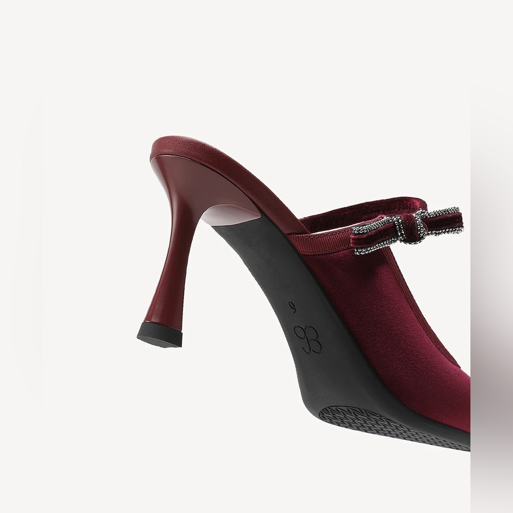 Brand new Chic Burgundy Heels with Rhinestone Accent- Perfect for Holidays - Picture 6 of 9